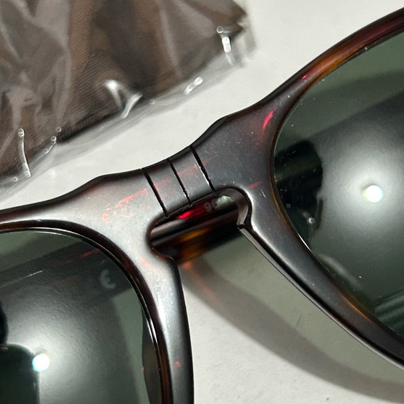 Persol Sunglass - Picture 15 of 16